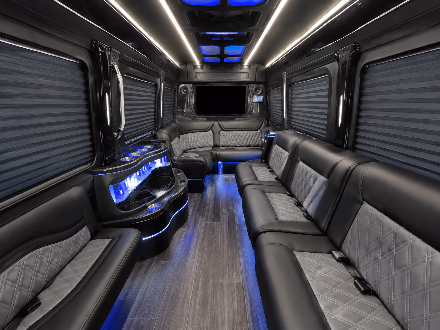 compare airport shuttle buses from greeley to denver international and northern colorado regional