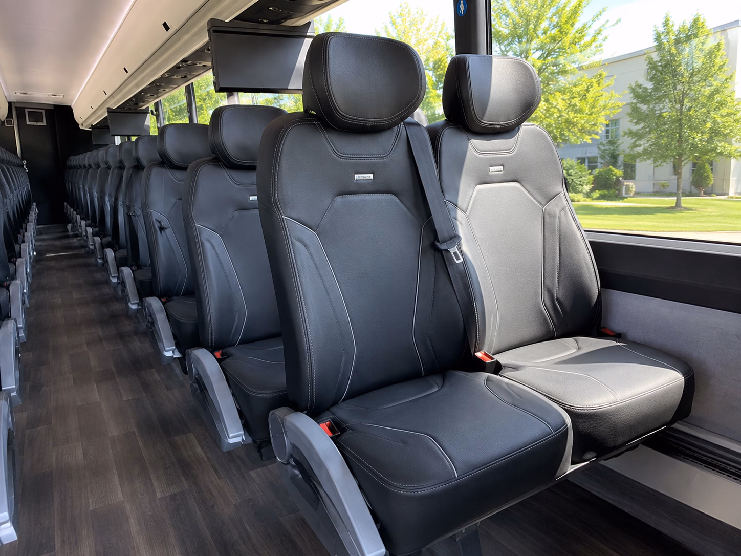 denver international airport den charter bus pickups drop offs for greeley groups